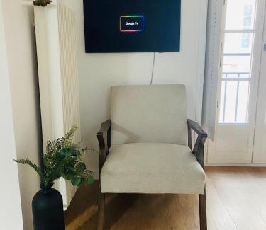 Quartier Bretagne Apartment | Le Mercœur - studio cosy - hyper centre Nantes