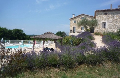 Saint-Privat-des-Vieux Cottage | Le Moineau - Charming gîte for 2 to 4 people at Gîtes Trespeaux