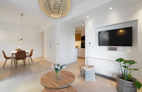 Kounoupidiana Apartment | Le Mont Blanc, 1 bedroom apt with shared pool