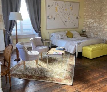 La Tour-Blanche-Cercles Bed & Breakfast | Le Patio Chambres et Tables d'Hôtes
