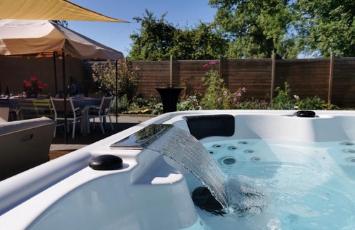 Tintigny House | Le pavillon de l'herboriste 14p jacuzzi jardin