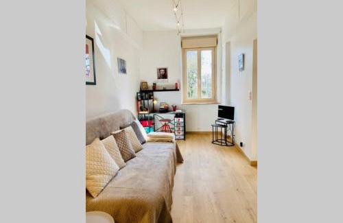 Beaune Apartment | Le Petit Blanc - Vue sur le Square des Lions