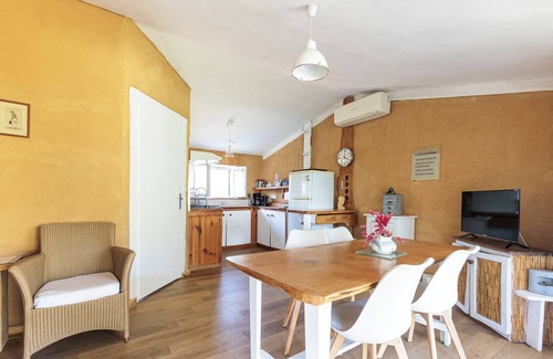 Estibeaux House | Le Pied à Terre – Cosy Holiday Home with Pool and Pyrenees View in Estibeaux