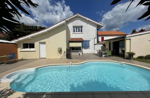 Gelos House | Le Pradeau - Gelos - Gîte