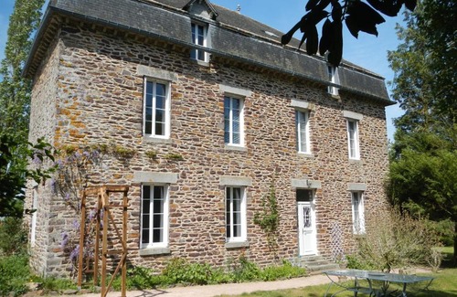 Saint-Malon-sur-Mel Bed & Breakfast | Le Presbytère de Saint Malon