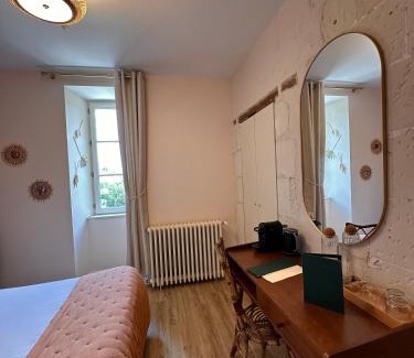 Chedigny Bed & Breakfast | Le Presbytère Maison Flore