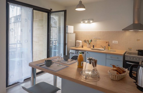 Brive-la-Gaillarde Apartment | Le Reflet Citadin - 1 Bedroom