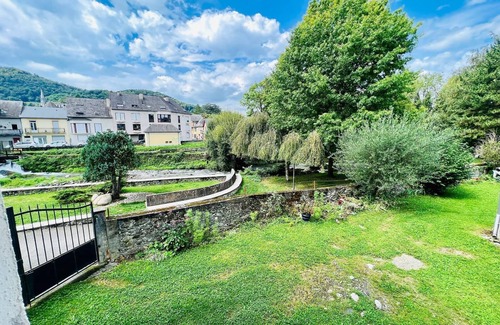 Bagneres-de-Bigorre Apartment | Le reflet des Pyrénées 6/8 people, close to town center and ski shuttles