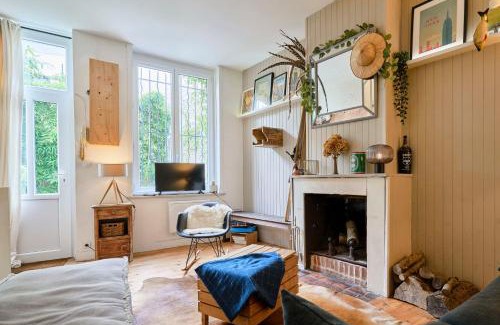 Old Lille Apartment | Le Refuge - Les Demeures d'Adrien