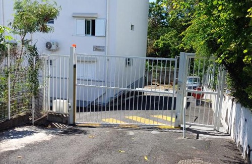 Sainte-Clotilde Centre Apartment | Le Relais de Saint-Denis