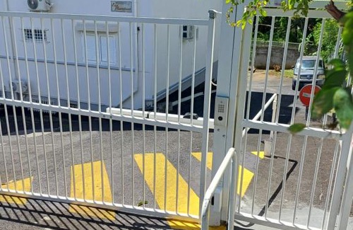 Sainte-Clotilde Centre Apartment | Le Relais de Saint-Denis