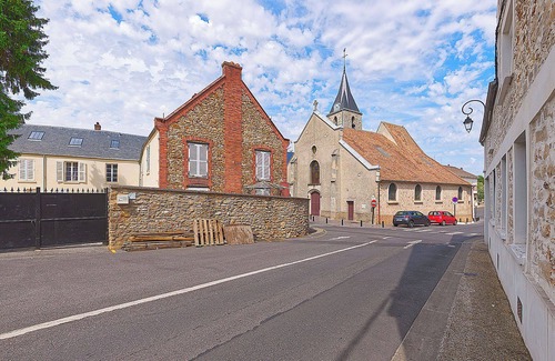 La Ville-du-Bois House | Le Relais du Gaizon, gîte with parking, near Paris Saclay, Massy.