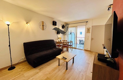 Rochefort Apartment | Le Repos du Marin - With balcony and private parking lot