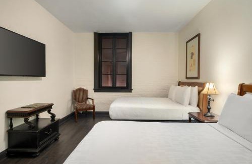 French Quarter Hotel | Le Richelieu Hotel in the French Quarter