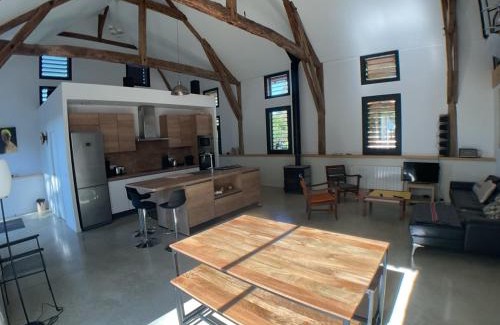 Veyrines-de-Domme Villa | Le séchoir à tabac et sa piscine Les temps des sources