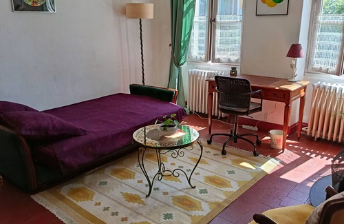 Asquins Bed & Breakfast | Le soleil rayonnant: bed and breakfast at the foot of Vézelay hill,