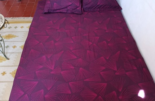 Asquins Bed & Breakfast | Le soleil rayonnant: bed and breakfast at the foot of Vézelay hill,