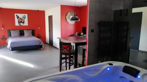 Foix Ski Chalet | Le Spa du Verger de Firmin - jacuzzi intérieur privé