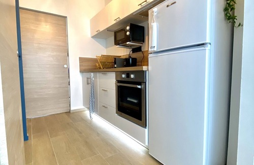 Etang Sale Les Bains Apartment | Le ti tansalé, studio 5 minutes from the black beach