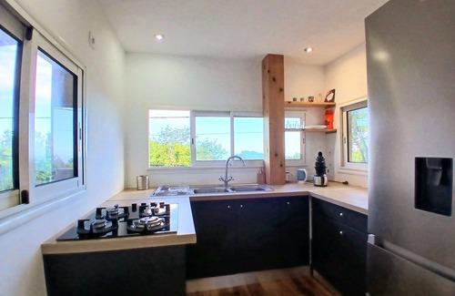 Montvert-les Bas Apartment | Le Vanillier, T4 with sea view near St Pierre