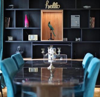 Saint-Louis Apartment | Le Versailles Suite classé 3 étoiles Vue Château & Potager