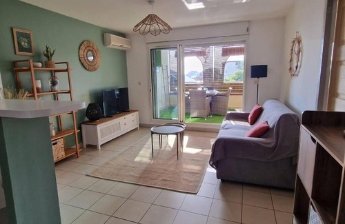 Saint-Pierre De La Reunion Apartment | Le Victoria, vue mer et montagne