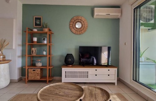 Saint-Pierre De La Reunion Apartment | Le Victoria, vue mer et montagne