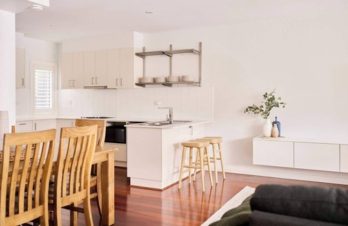 Dickson House | Leafy Dickson Home Close to Shops & Cafés