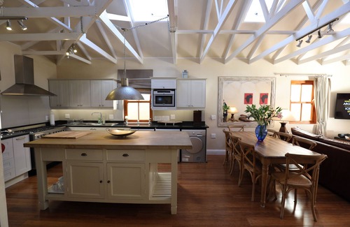 Constantia House | LeBonheur