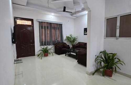 Jabalpur Apartment | Leela home stay -Jabalpur - Luxury 2BHK apartment-N2