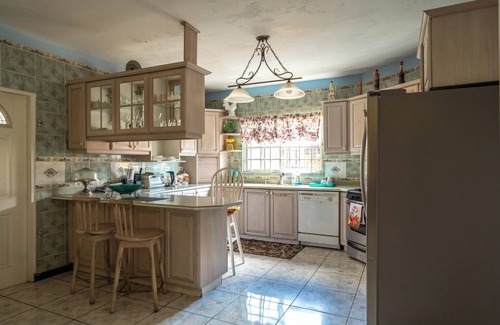 West Gate Hills Villa | Leela's Manor