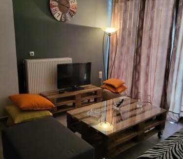 Peristeri Apartment | Lefko apartment