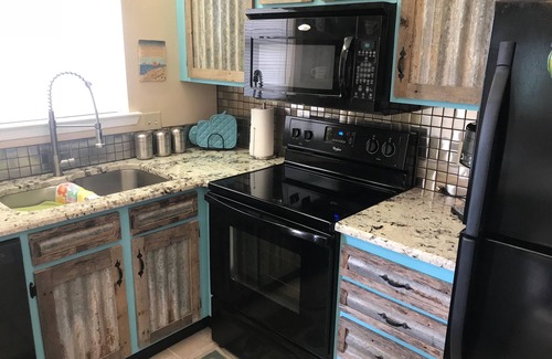 Orange Beach East Apartment | Lei Lani Life, Live it with Beach Access, Pools, Tennis, Fishing And More.