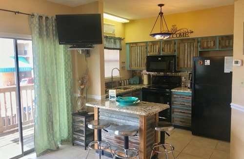 Orange Beach East Apartment | Lei Lani Life, Live it with Beach Access, Pools, Tennis, Fishing And More.