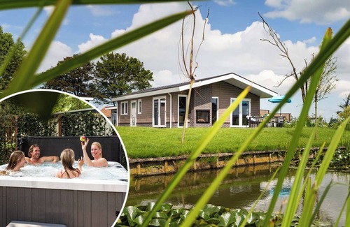 Lageweg Ski Chalet | ✓ Leijhoeve at Parc de IJsselhoeve ✓ Holiday home for 6 persons ✓ Located in Nieuwerkerk aan den IJssel (Zuid-Holland) ✓ Holiday park next to the IJssel ✓ Book directly through the park