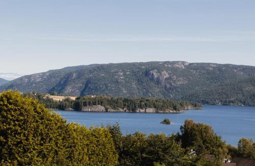 Ulefoss Apartment | Leilighet med flott uteplass