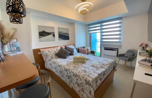 San Fernando Apartment | LeisureStay Studio @ Azure North