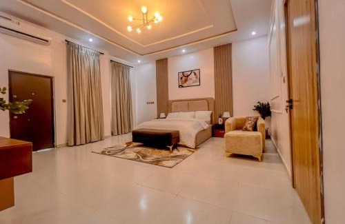Ofin Apartment | Lekki Luxury 4 bed with 24hour power & security, WiFi,&PS5