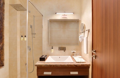 McLeod Ganj Hotel | Lemon Tree Hotel Mcleodganj