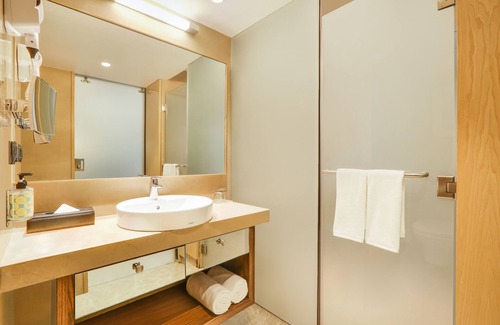 Viman Nagar Hotel | Lemon Tree Hotel Viman Nagar Pune