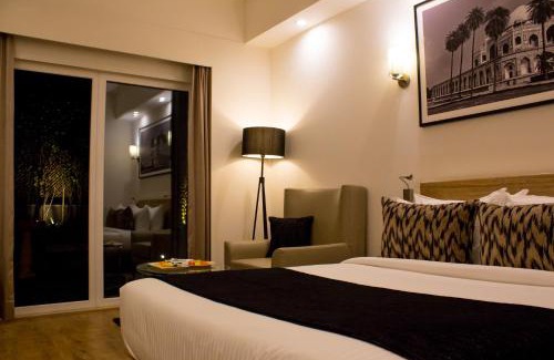 Sector 29 Hotel | Lemon Tree Premier City Center