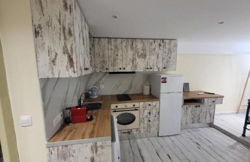 Old Town Apartment | LEMON TREE Square house