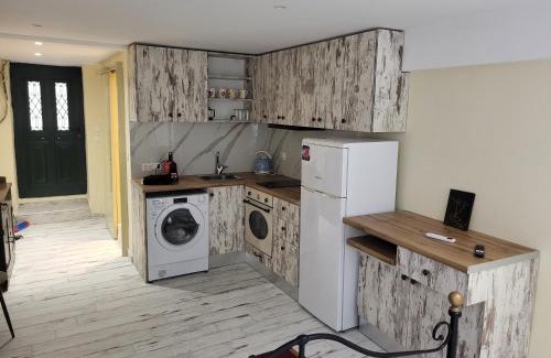 Old Town Apartment | LEMON TREE Square house
