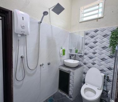 Kota Bharu House | Lemonade Roomstay Kampung Kolam