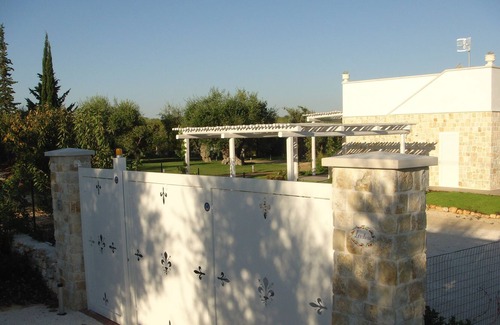 Conversano Villa | 'LERALORA' VILLAS IN THE COUNTRYSIDE WITH POOL AND PATIO GARDEN