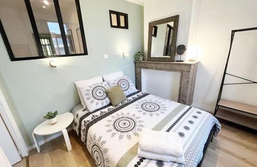 Valenciennes Apartment | LeRelaisdOdile23 - PARKING - LUMINEUX - HYPER CENTRE