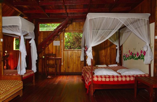Brickaville House | Les Acacias Bungalows Manambato