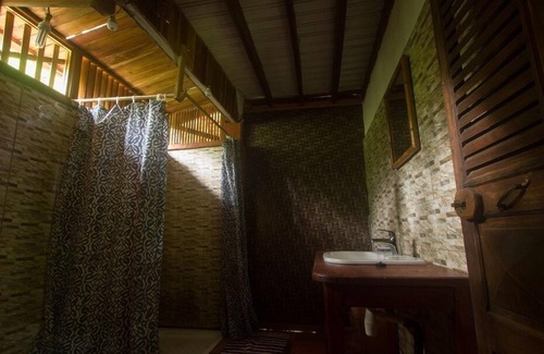 Brickaville House | Les Acacias Bungalows Manambato