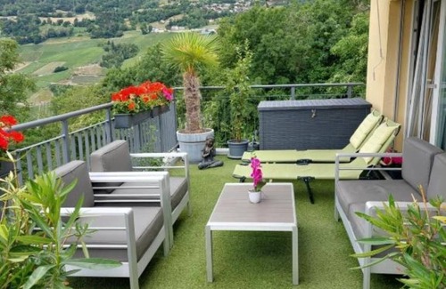 Chandolin-près-Savièse House | Les balcons du Rhône - Superior Queen Room with Two Queen Beds - 4 guestsn