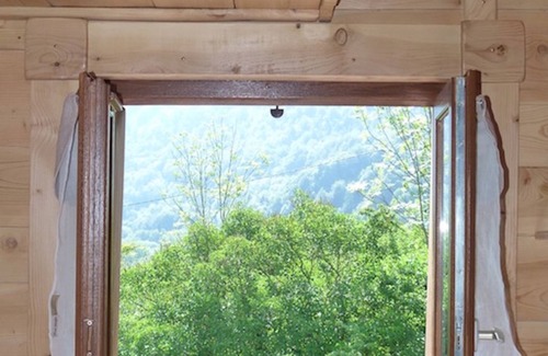Vicdessos Apartment | Les Bordes de Paloumières: Discover this gite in the heart of Ariège Mountains.